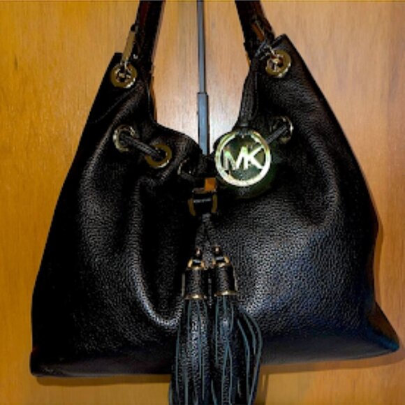 MICHAEL KORS Black Camden Hobo bag with Tassels (F) - Picture 1 of 7